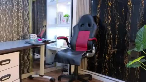 Escarlet online show from 09/30/25, 02:49