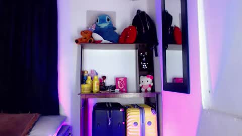 Snapshot of missfer_bigdick chatting on 04/23/26, 04:09 Fer online show from 04/23/26, 04:09
