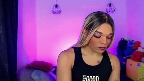 Snapshot of missfer_bigdick chatting on 05/06/26, 11:10 Fer online show from 05/06/26, 11:10