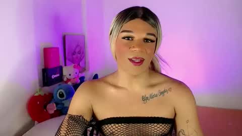 Snapshot of missfer_bigdick chatting on 05/15/26, 11:34 Fer online show from 05/15/26, 11:34