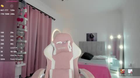 Snapshot of missgissel chatting on 06/27/26, 04:45 Gisell Gigi online show from 06/27/26, 04:45