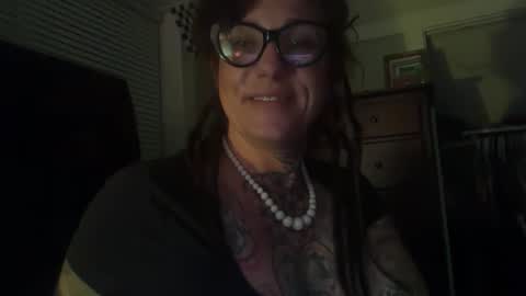 misshoneybadger333 online show from 11/15/25, 04:21