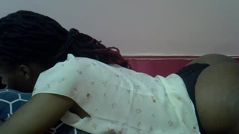 Snapshot of missjade25 chatting on 02/19/26, 03:41 missjade25 online show from 02/19/26, 03:41