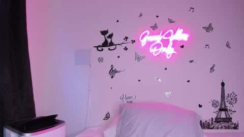 Snapshot of misskarinahilton chatting on 09/28/25, 03:17 MissKarinaHilton online show from 09/28/25, 03:17