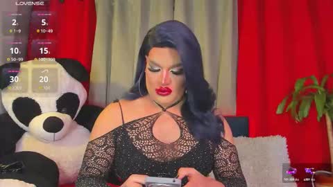 kassandra lazcano online show from 10/17/25, 02:04