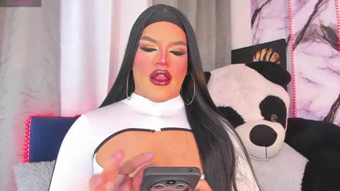 kassandra lazcano online show from 06/08/26, 11:27
