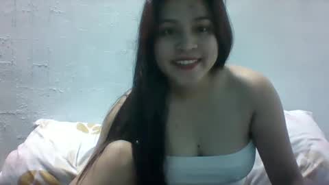 Snapshot of misskitty2xxx chatting on 12/06/24, 05:44 Merry online show from 12/06/24, 05:44