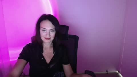 Christina online show from 09/29/25, 11:37