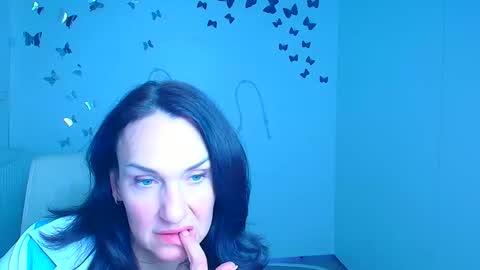 Christina online show from 04/05/26, 02:14