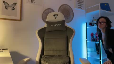 misslalii online show from 02/23/26, 02:03