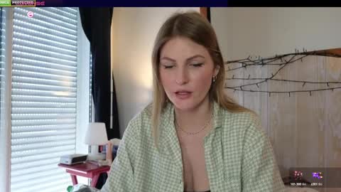 Misslucci online show from 01/06/25, 01:08