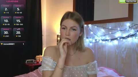 Misslucci online show from 12/15/25, 05:50