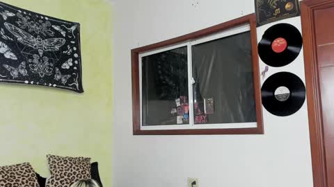 Snapshot of missluna27 chatting on 01/18/25, 12:46 Miss Luna online show from 01/18/25, 12:46