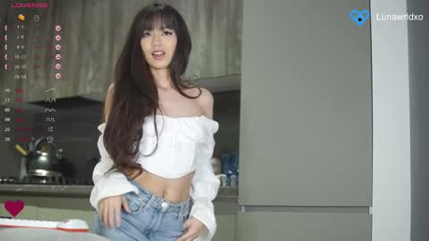 misslunacutie online show from 02/16/25, 04:31