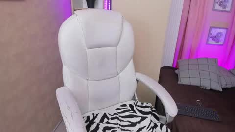 i am lyn online show from 03/07/25, 04:13