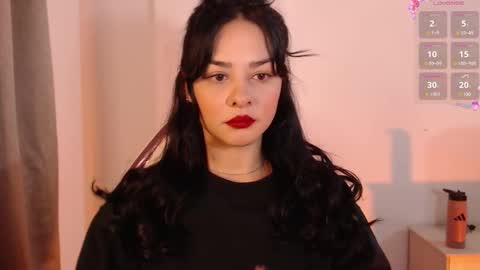 missmariana_ online show from 12/16/25, 12:37