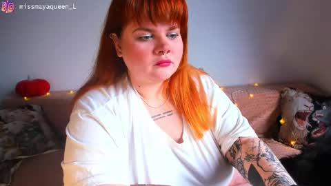 Snapshot of missmayaqueen chatting on 11/18/25, 11:25 Maya online show from 11/18/25, 11:25