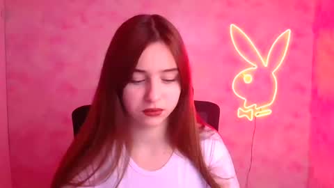 Mia online show from 11/14/25, 06:39