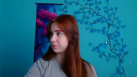 Mia online show from 11/25/25, 12:16