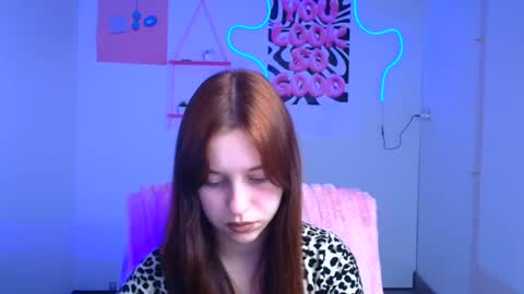 Mia online show from 12/05/25, 07:21