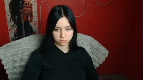 Mia online show from 03/10/26, 12:54