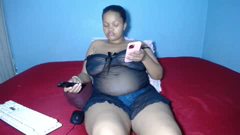 mimmi online show from 10/22/25, 05:56