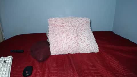 mimmi online show from 11/13/25, 07:07