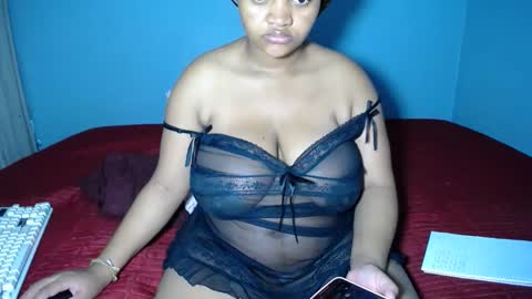 mimmi online show from 11/14/25, 07:51