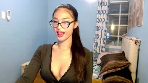 missminervaa online show from 07/08/26, 08:46