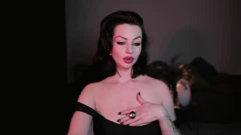   online show from 12/18/25, 07:09