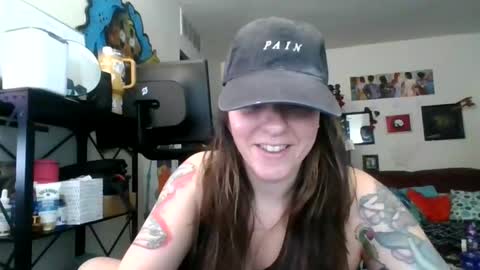 Snapshot of missmonatoyou chatting on 02/05/26, 01:05 MissMona online show from 02/05/26, 01:05