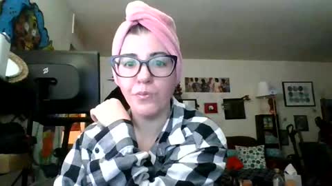 Snapshot of missmonatoyou chatting on 02/11/26, 11:04 MissMona online show from 02/11/26, 11:04