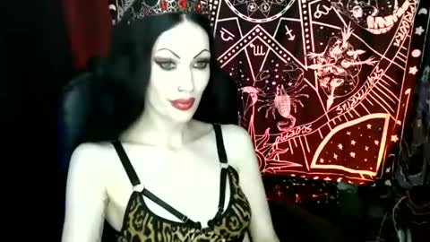 MissMoonDoll online show from 12/08/24, 04:35