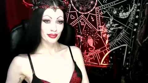 MissMoonDoll online show from 01/30/25, 05:09