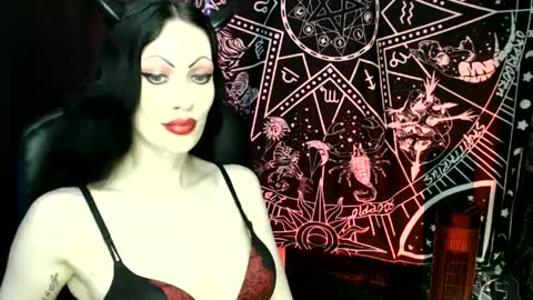 MissMoonDoll online show from 10/01/25, 03:56