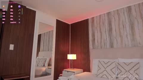 Nataly Rivas online show from 09/11/25, 10:43