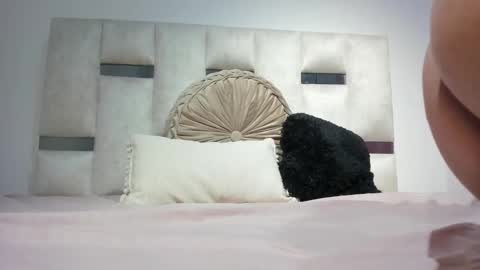 Snapshot of missnatasha05 chatting on 09/18/25, 10:12 missnatasha05 online show from 09/18/25, 10:12