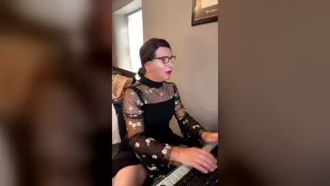 Nicole Smith online show from 07/20/26, 10:23