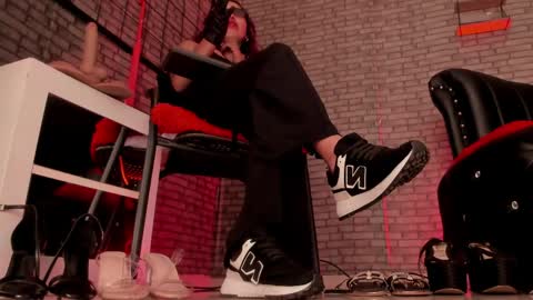 Alana online show from 05/28/26, 11:57