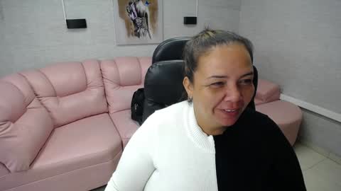 Snapshot of misspenelopenipples chatting on 01/21/25, 12:18 Penelope online show from 01/21/25, 12:18