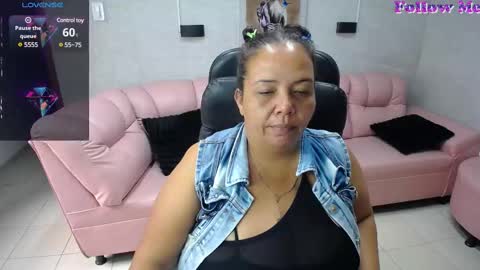 Snapshot of misspenelopenipples chatting on 02/20/25, 12:04 Penelope online show from 02/20/25, 12:04