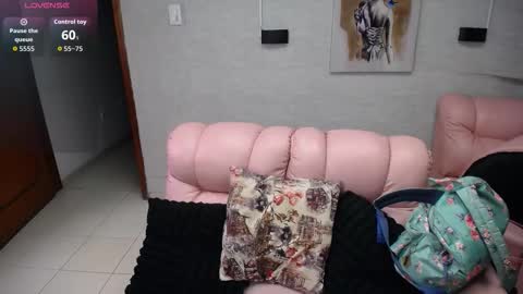 Snapshot of misspenelopenipples chatting on 10/23/25, 11:53 Penelope online show from 10/23/25, 11:53