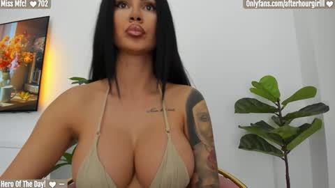 Renata online show from 10/23/25, 07:45