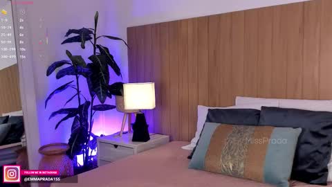 Emma Prada online show from 12/02/25, 11:48