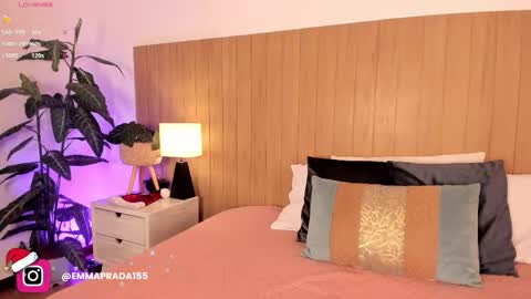 Emma Prada online show from 12/04/25, 11:52