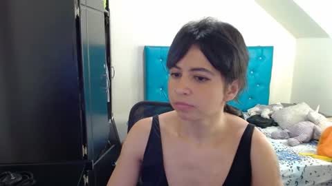 Snapshot of misspurple4 chatting on 01/17/25, 03:45 kassandra online show from 01/17/25, 03:45