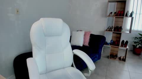 Miss Rhodes online show from 12/15/25, 08:13