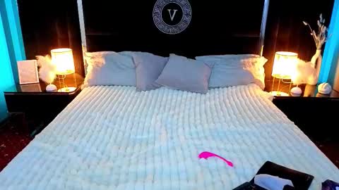 missrossi online show from 10/17/25, 07:16