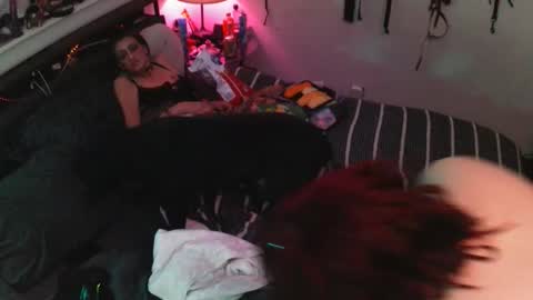 Bella online show from 04/22/26, 02:29
