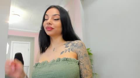 Sienna online show from 04/10/26, 05:23